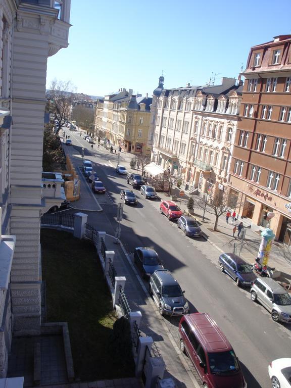 Apartment Themis كارلوفي فاري المظهر الخارجي الصورة