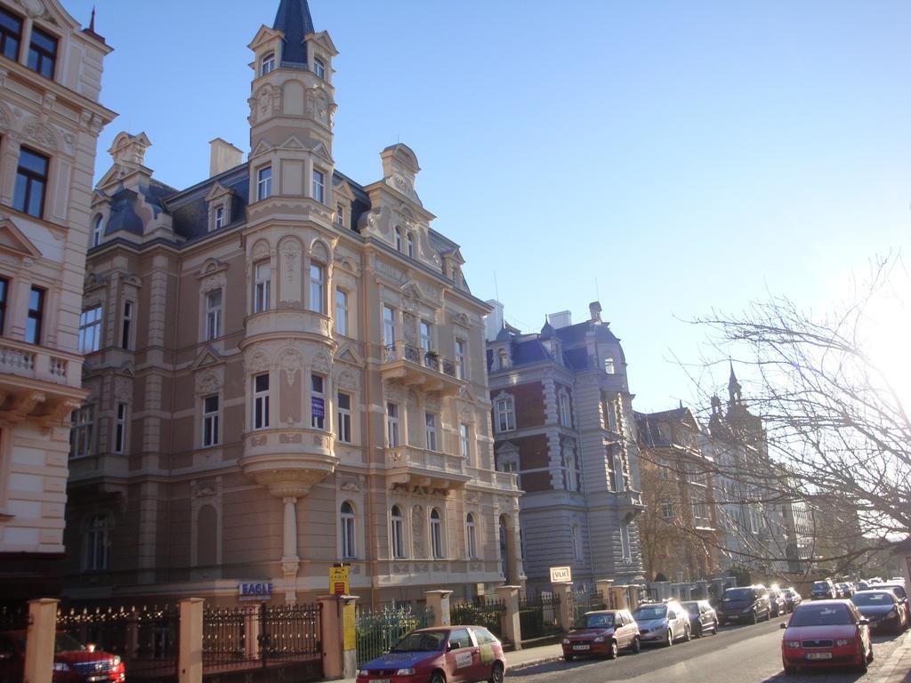 Apartment Themis كارلوفي فاري المظهر الخارجي الصورة