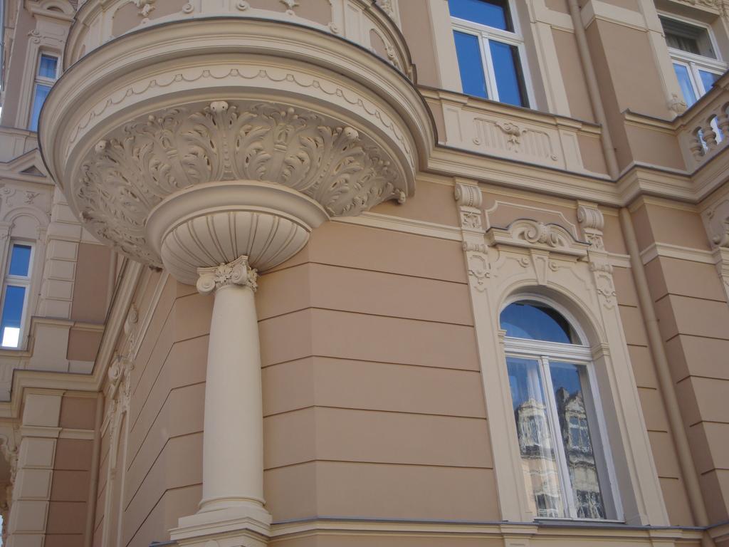 Apartment Themis كارلوفي فاري المظهر الخارجي الصورة