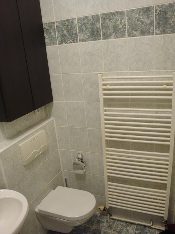 Apartment Themis كارلوفي فاري المظهر الخارجي الصورة