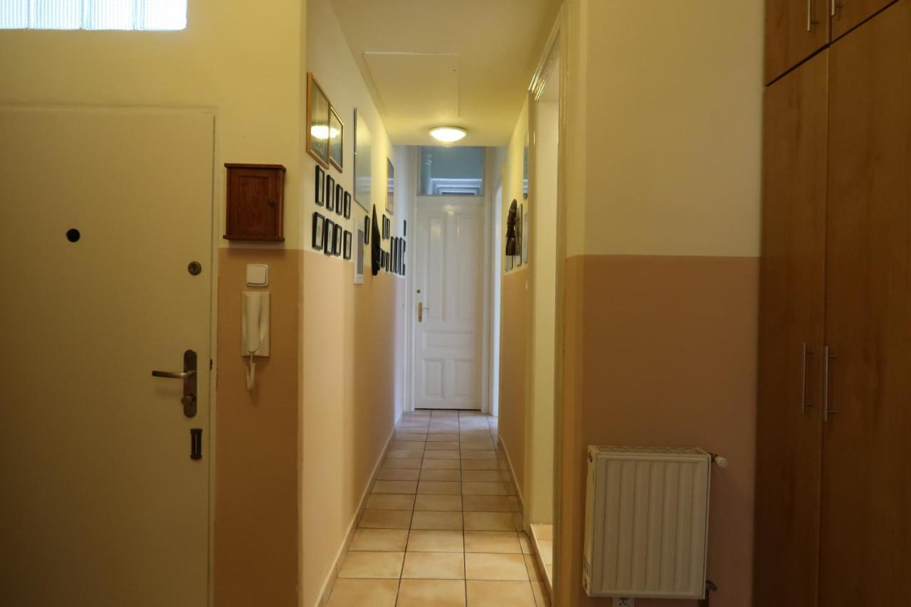 Apartment Themis كارلوفي فاري المظهر الخارجي الصورة