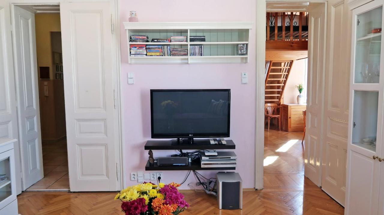 Apartment Themis كارلوفي فاري المظهر الخارجي الصورة