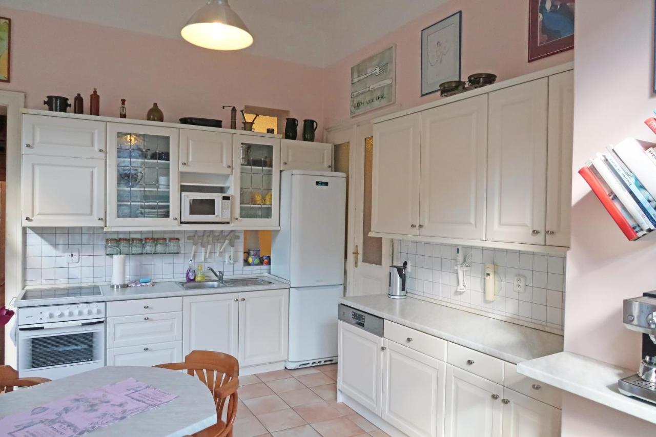 Apartment Themis كارلوفي فاري المظهر الخارجي الصورة